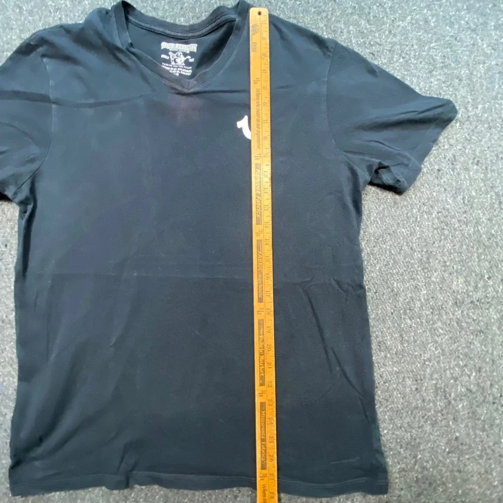 True Religion TShirt‎ Sz L Mens Black Streetwear Horseshoe Logo V Neck Tee
